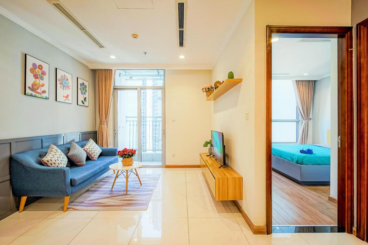Moxy Hcmc Aparts - Vinhomes Central Park, Ice Rink Ho Chi Minh City Exterior photo
